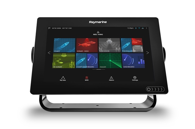 Raymarine Axiom Transforms Boaters' View Above and Below the Waterline 3